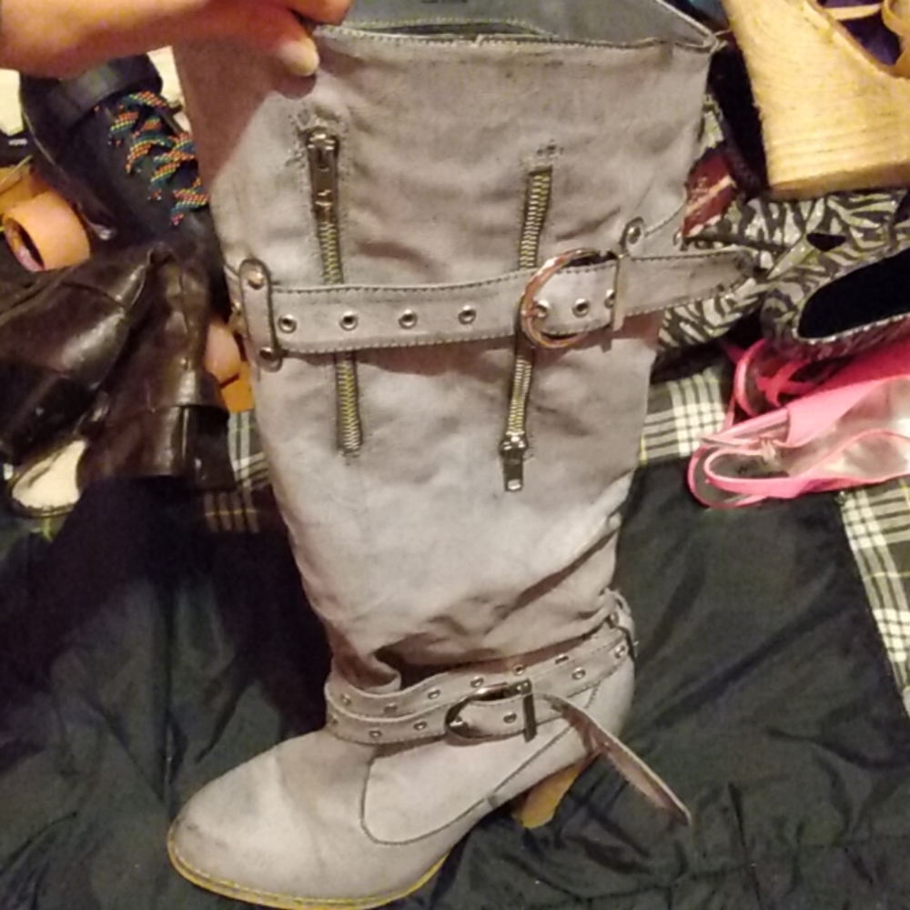 Boots - Picture 2 of 2